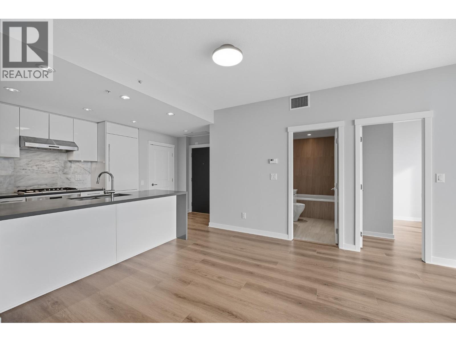 Listing Picture 21 of 34 : 1906 5628 BIRNEY AVENUE, Vancouver / 溫哥華 - 魯藝地產 Yvonne Lu Group - MLS Medallion Club Member