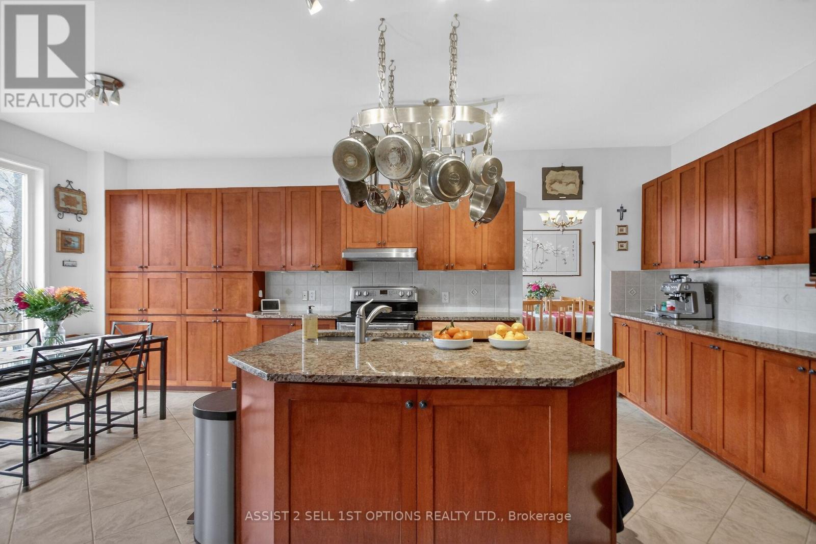 7 Branchwood Street, Ottawa, Ontario  K2G 6X9 - Photo 12 - X12968640