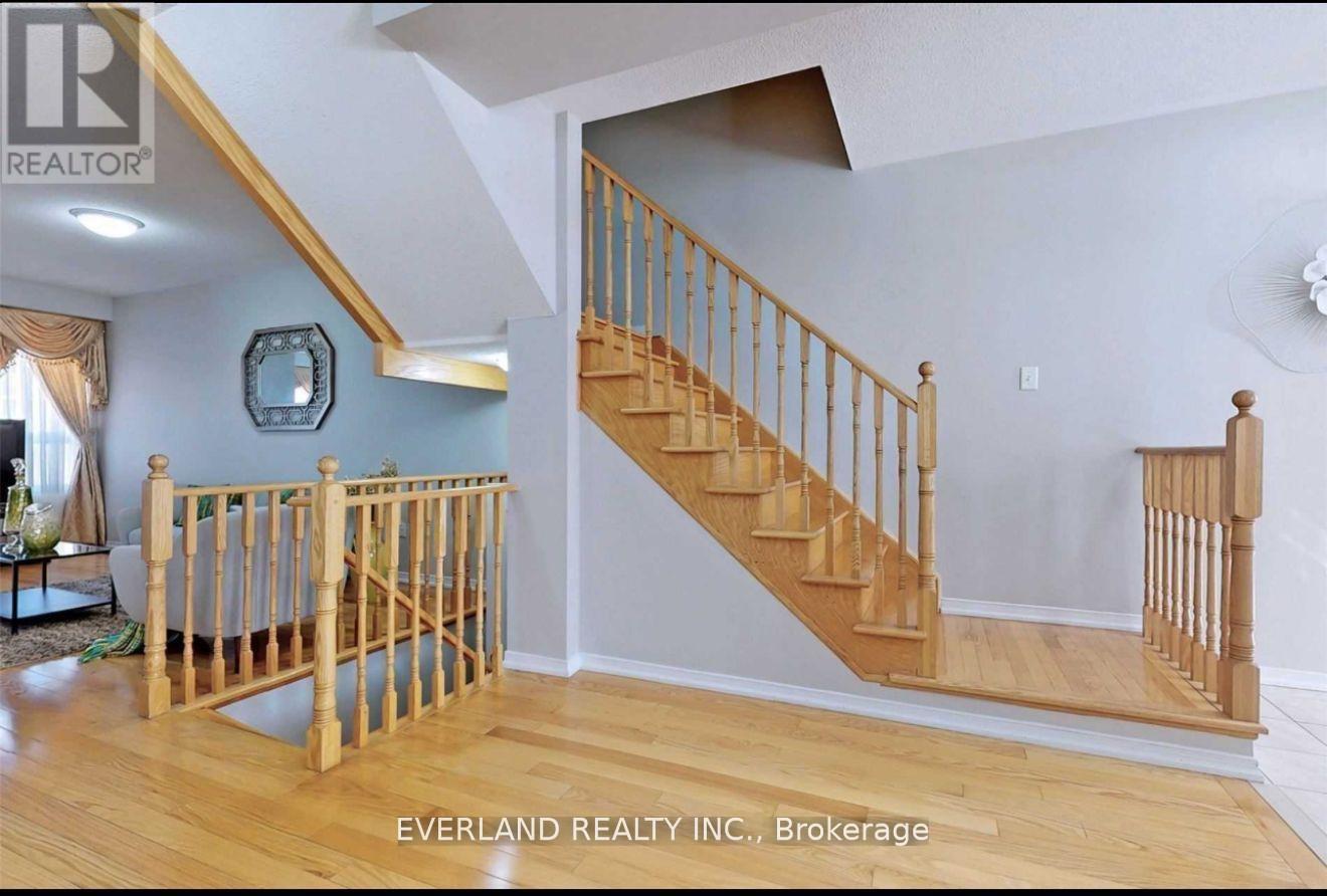 806 Castlemore Avenue, Markham, Ontario  L6E 1P2 - Photo 10 - N12968642