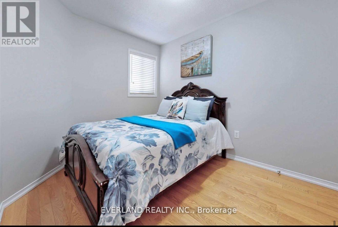 806 Castlemore Avenue, Markham, Ontario  L6E 1P2 - Photo 15 - N12968642