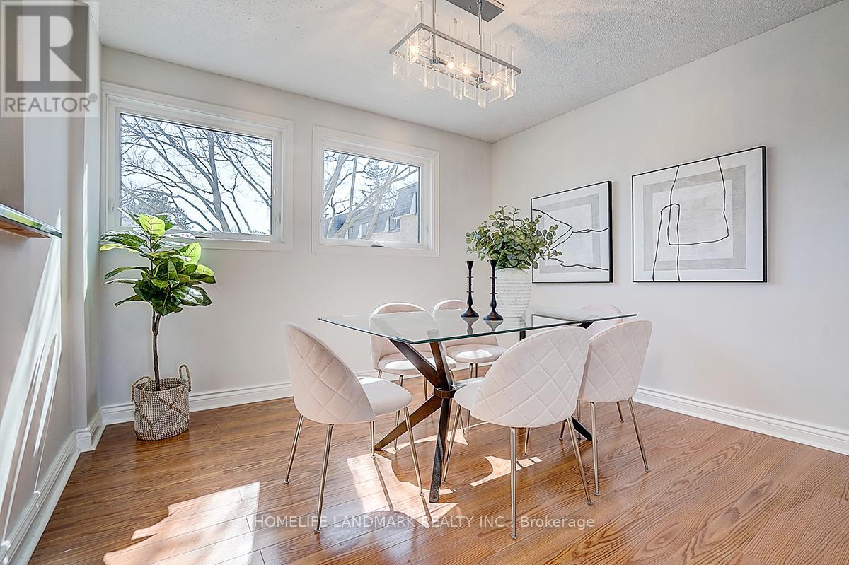 40 Henderson Drive, Aurora, Ontario  L4G 3L2 - Photo 12 - N12968650