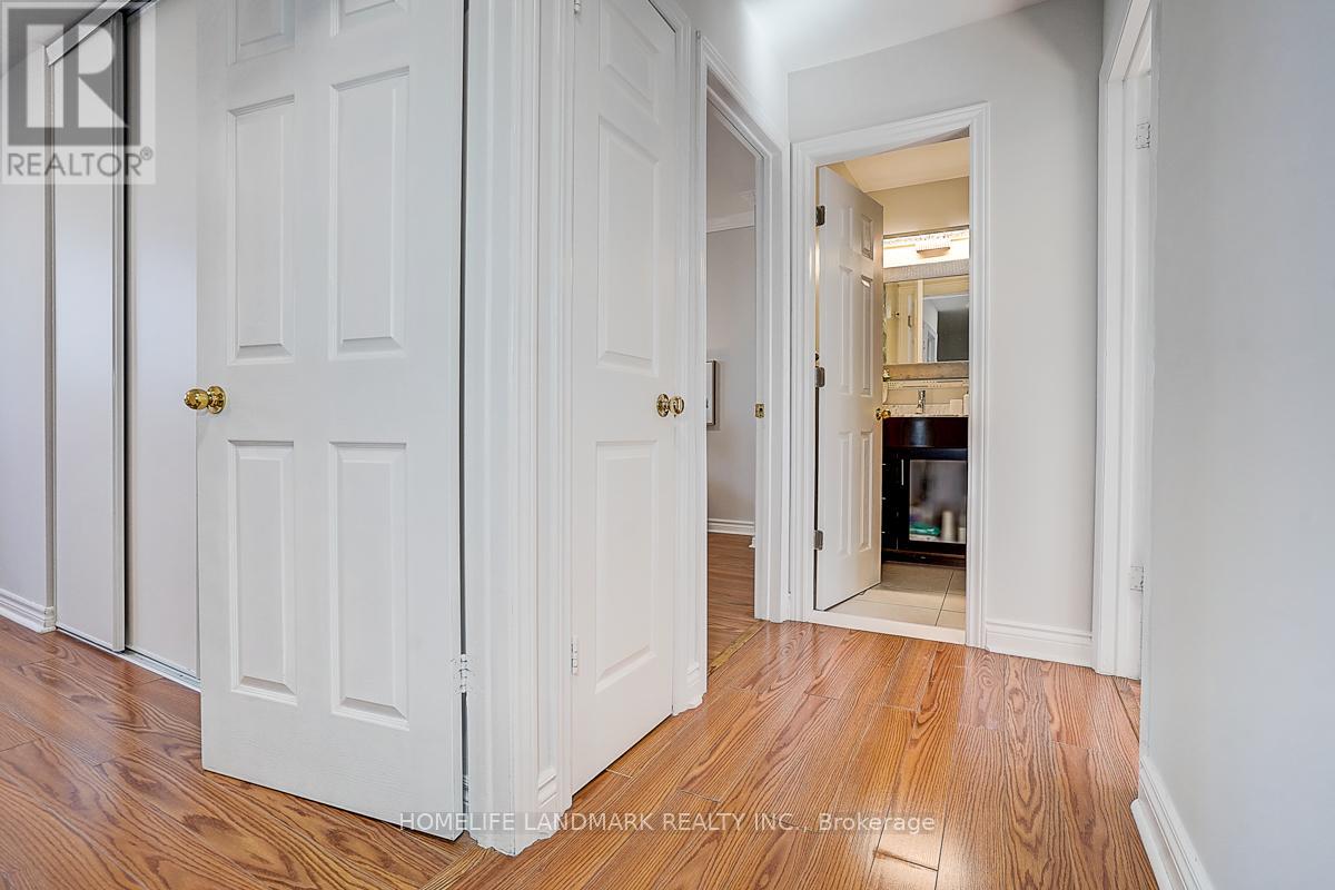 40 Henderson Drive, Aurora, Ontario  L4G 3L2 - Photo 24 - N12968650