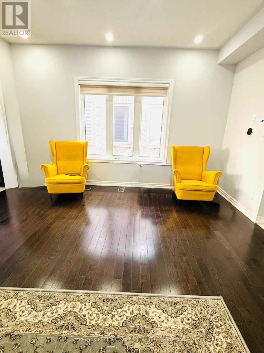 47 Crumlin Crescent, Brampton, Ontario  L6X 0Y3 - Photo 3 - W12968630