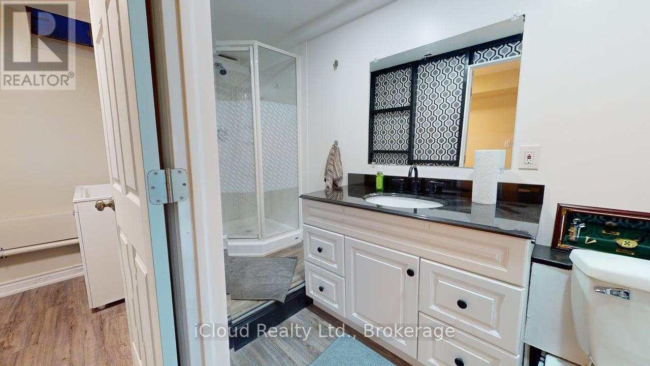 2 - 55 Royal Palm Drive, Brampton, Ontario  L6Z 1P1 - Photo 7 - W12968634