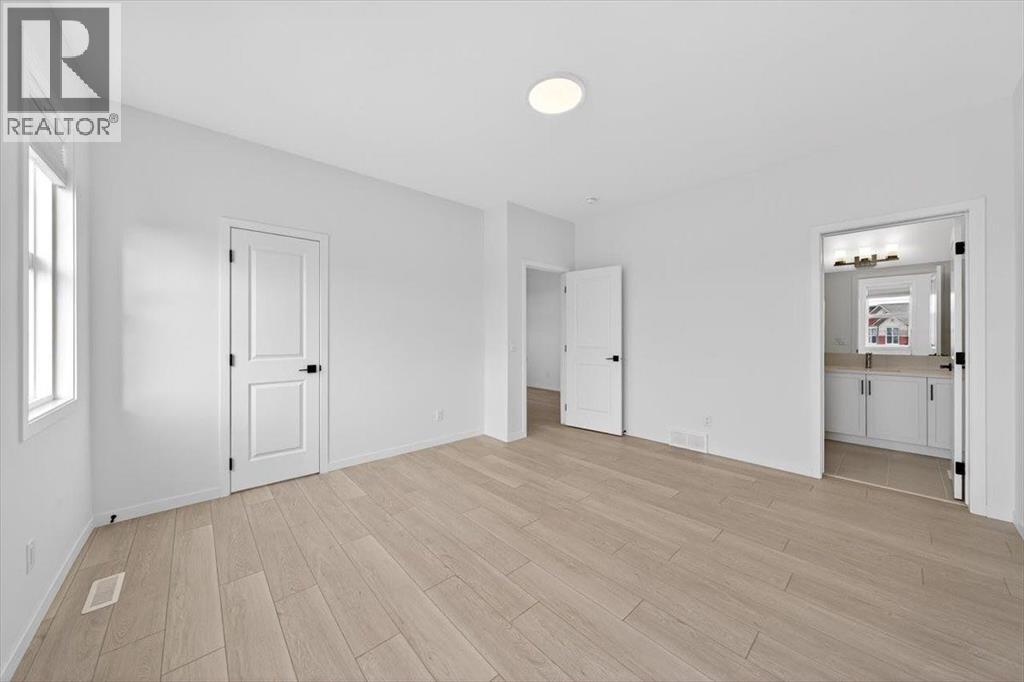 392 Carringvue Place Nw, Calgary, Alberta  T3P 2A4 - Photo 25 - A2289930