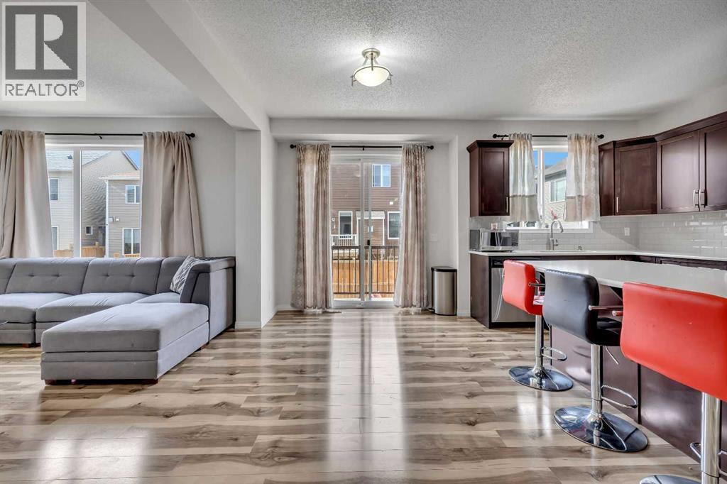 44 Cityside Rise Ne, Calgary, Alberta  T3N 1H7 - Photo 6 - A2291628