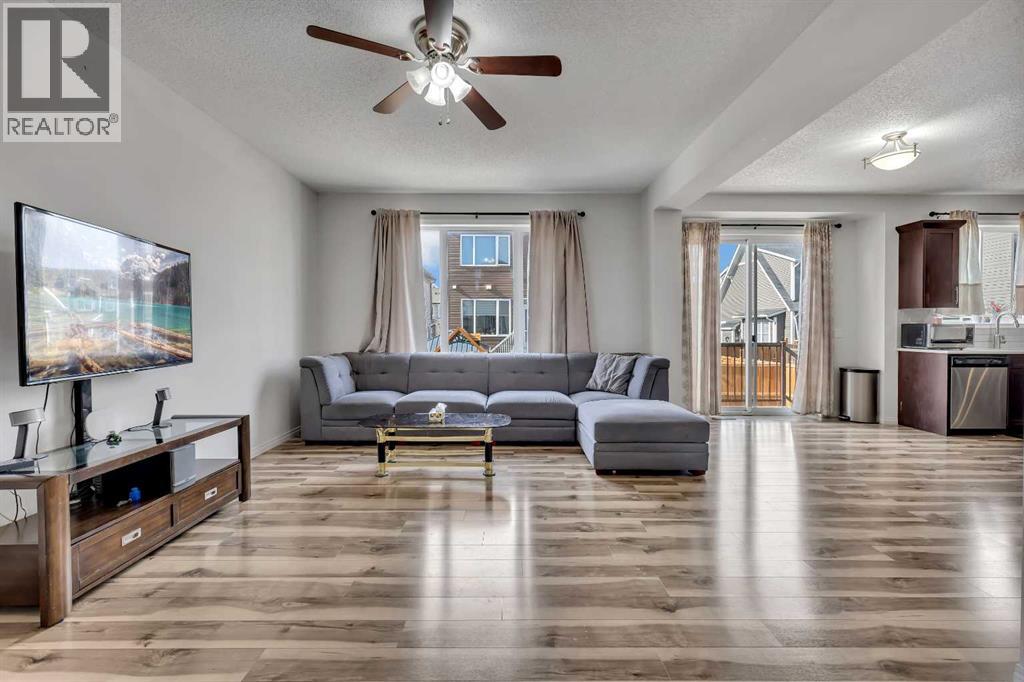 44 Cityside Rise Ne, Calgary, Alberta  T3N 1H7 - Photo 5 - A2291628