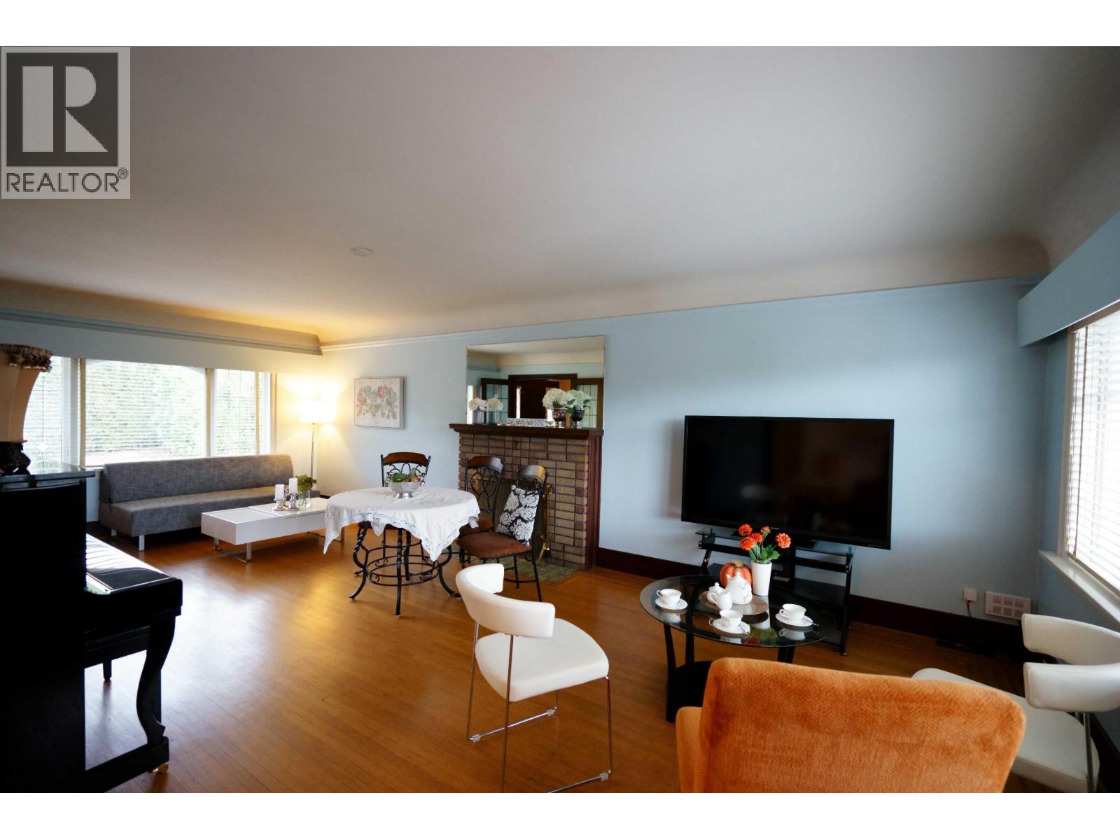 3945 W 10th Avenue, Vancouver, British Columbia  V6R 2G9 - Photo 6 - R3105295