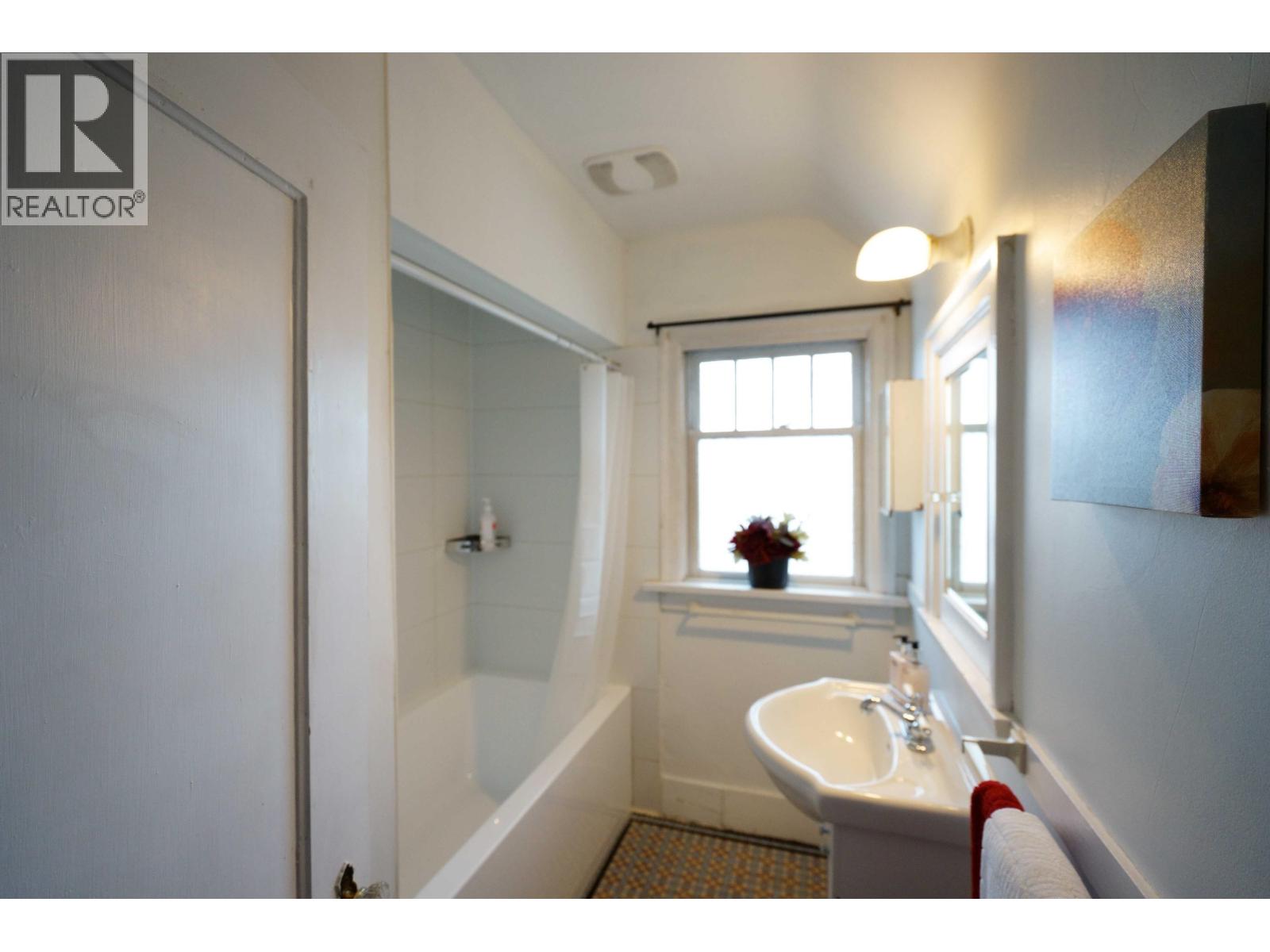 3945 W 10th Avenue, Vancouver, British Columbia  V6R 2G9 - Photo 23 - R3105295