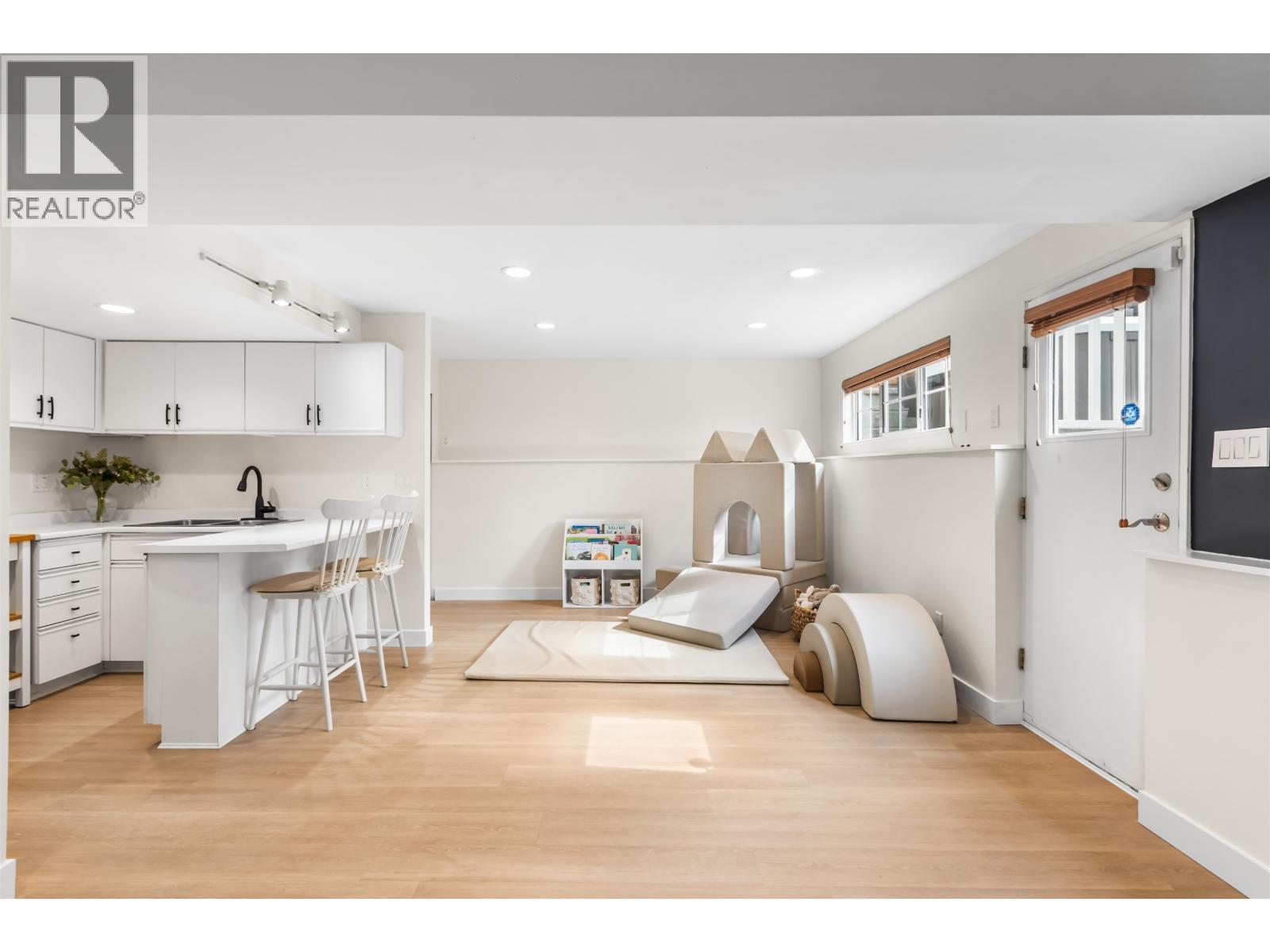 6364 Nelson Avenue, West Vancouver, British Columbia  V7W 2A4 - Photo 26 - R3107687