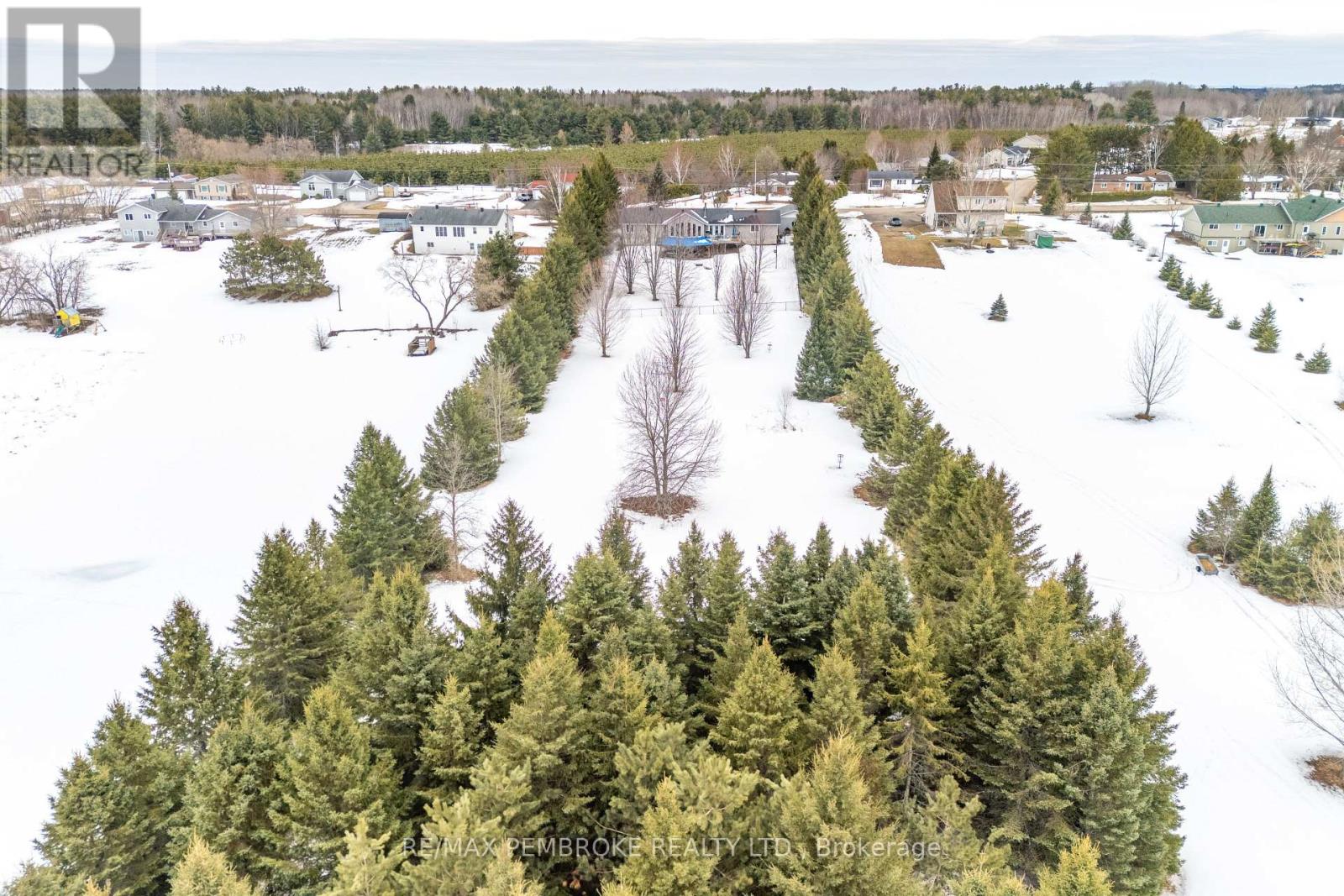 56 Robertson Drive, Whitewater Region, Ontario  K0J 1C0 - Photo 6 - X12962636