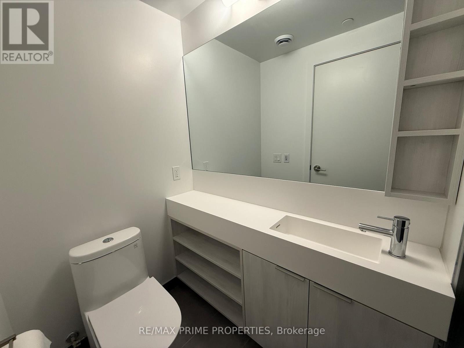 2808 - 8 Wellesley Street W, Toronto, Ontario  M4Y 0J5 - Photo 12 - C12968606