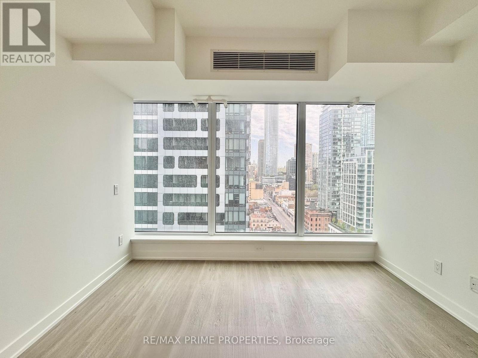 2808 - 8 Wellesley Street W, Toronto, Ontario  M4Y 0J5 - Photo 6 - C12968606