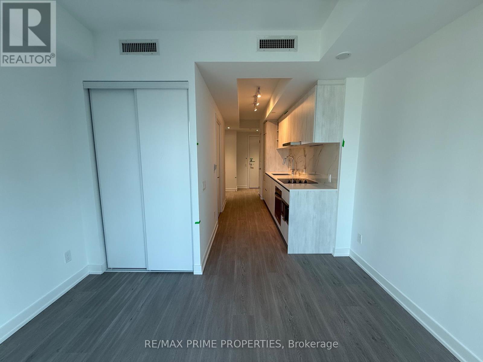 2808 - 8 Wellesley Street W, Toronto, Ontario  M4Y 0J5 - Photo 8 - C12968606