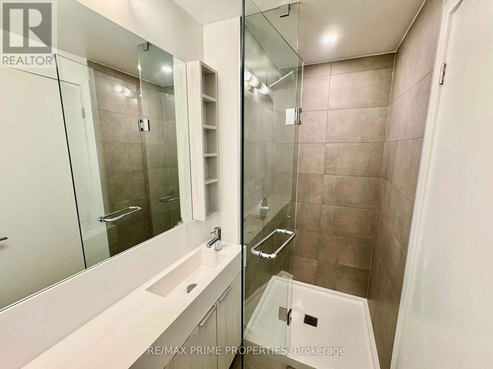 2808 - 8 Wellesley Street W, Toronto, Ontario  M4Y 0J5 - Photo 11 - C12968606