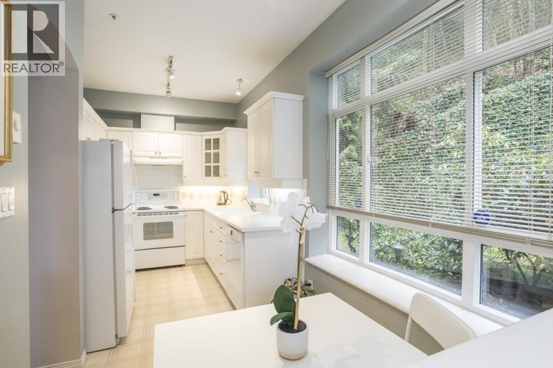 606 3001 Terravista Place, Port Moody, British Columbia V3H 5A2 - Photo 9 - R3108235