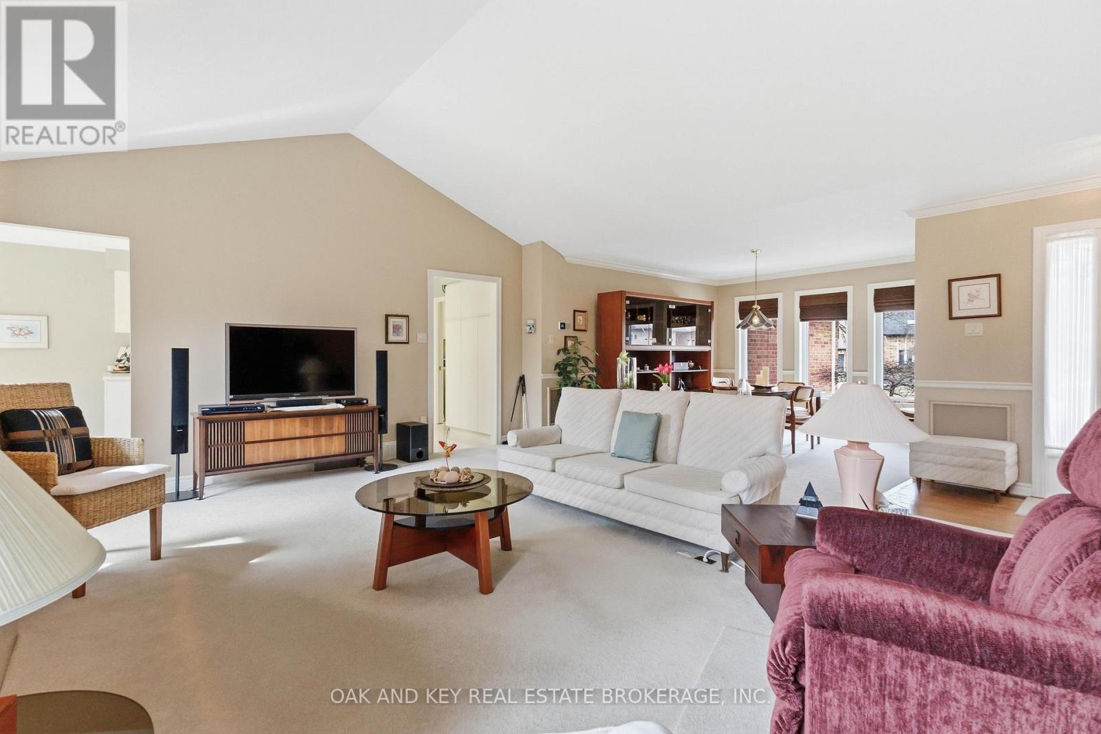 31 Green Hedge Lane, London North, Ontario  N6H 4Z3 - Photo 10 - X12968658