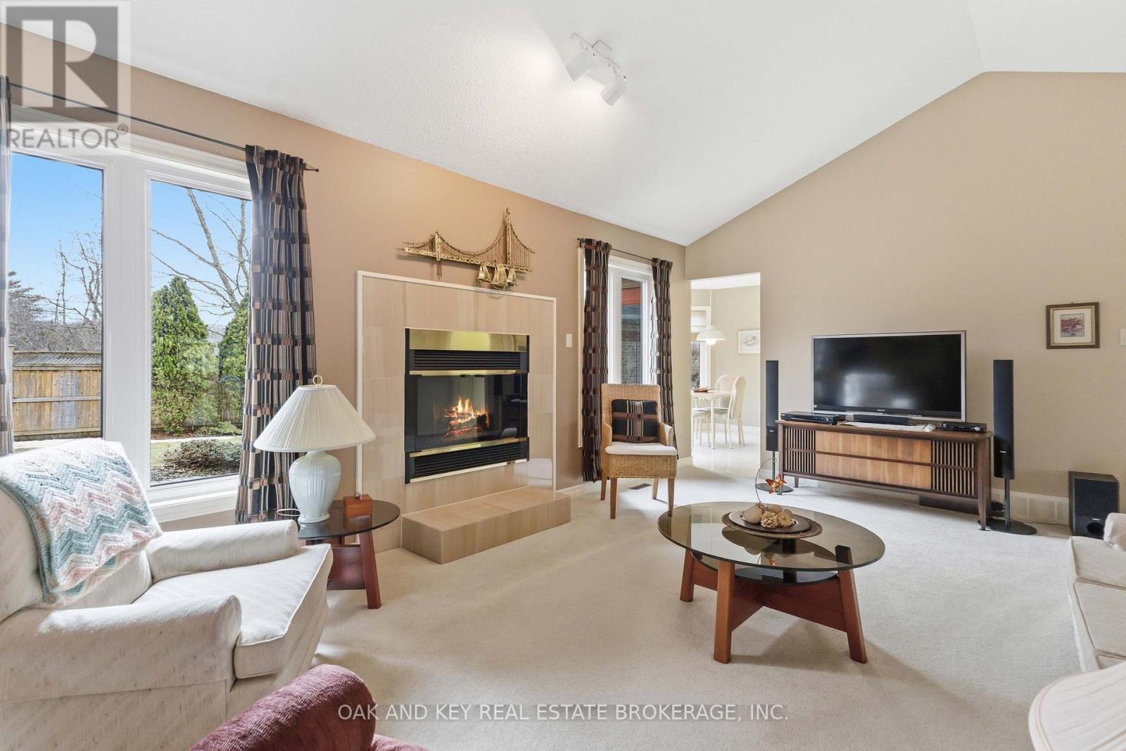 31 Green Hedge Lane, London North, Ontario  N6H 4Z3 - Photo 8 - X12968658