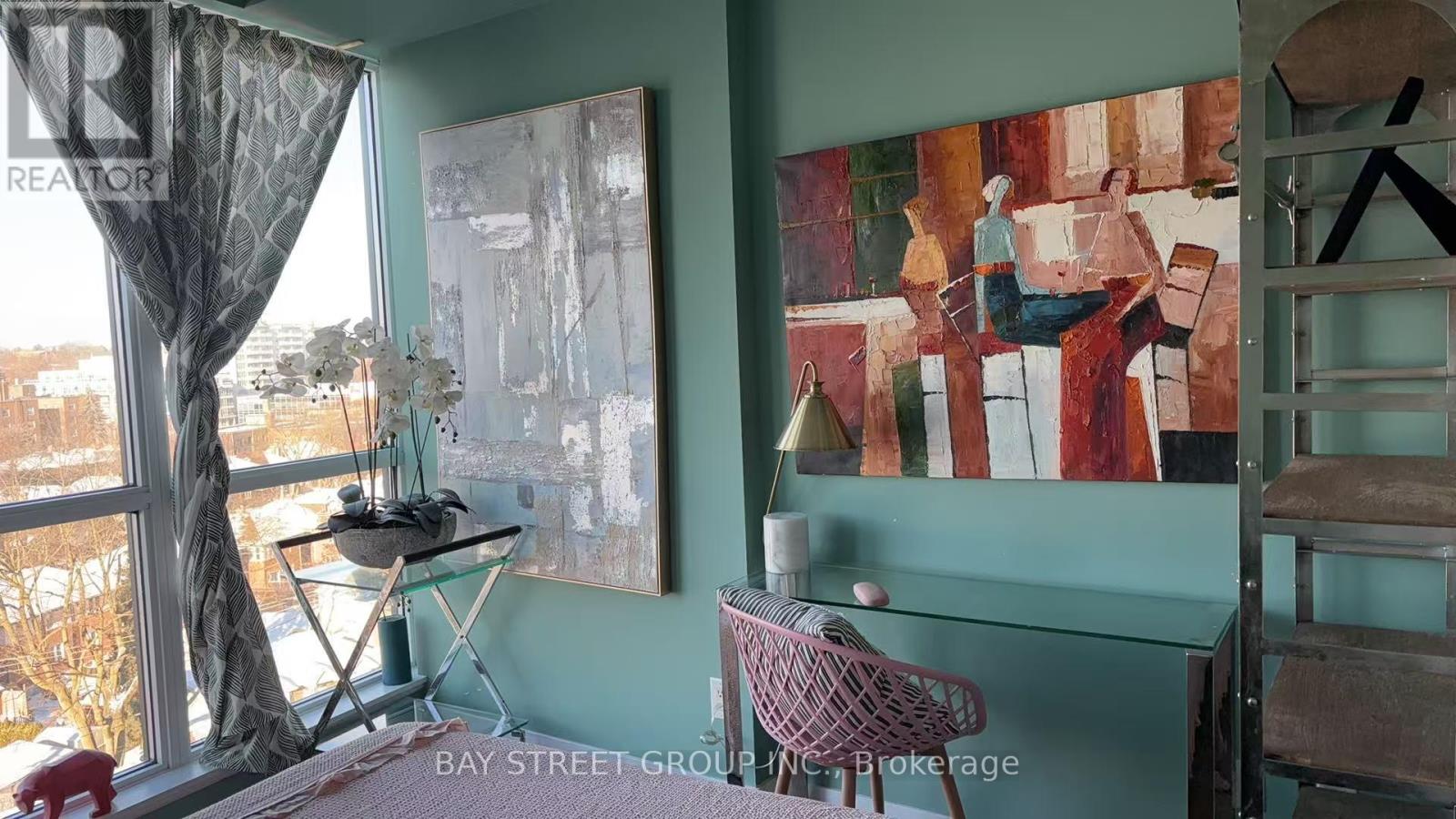 911(Master Bedroom) - 60 Berwick Avenue, Toronto, Ontario  M5P 1H1 - Photo 5 - C12968668