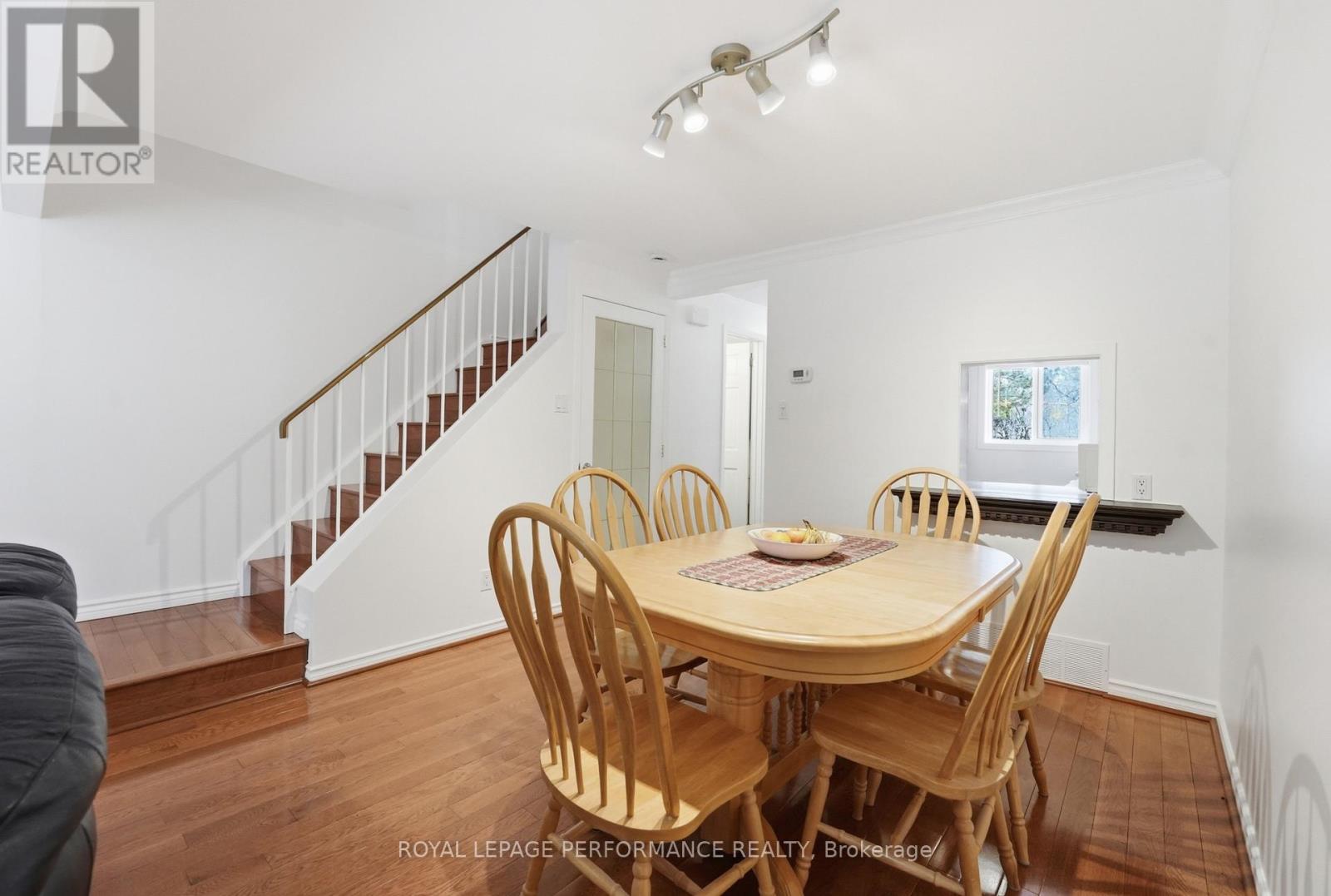 6442 Bilberry Drive, Ottawa, Ontario  K1C 4P3 - Photo 12 - X12968688