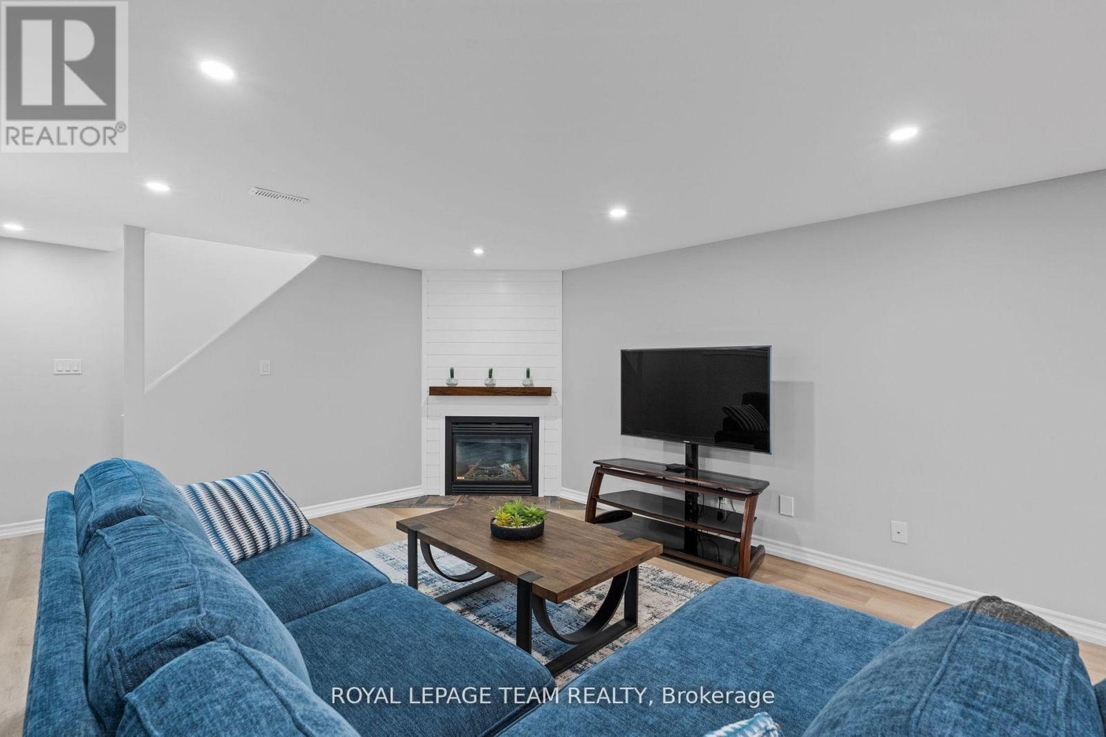 6903 Twin Lakes Avenue, Ottawa, Ontario  K4P 1P1 - Photo 32 - X12968728