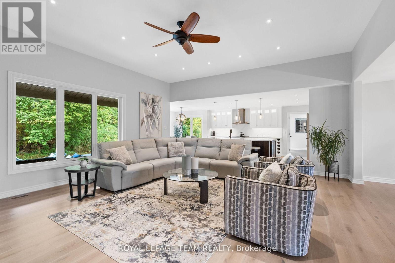 6903 Twin Lakes Avenue, Ottawa, Ontario  K4P 1P1 - Photo 9 - X12968728