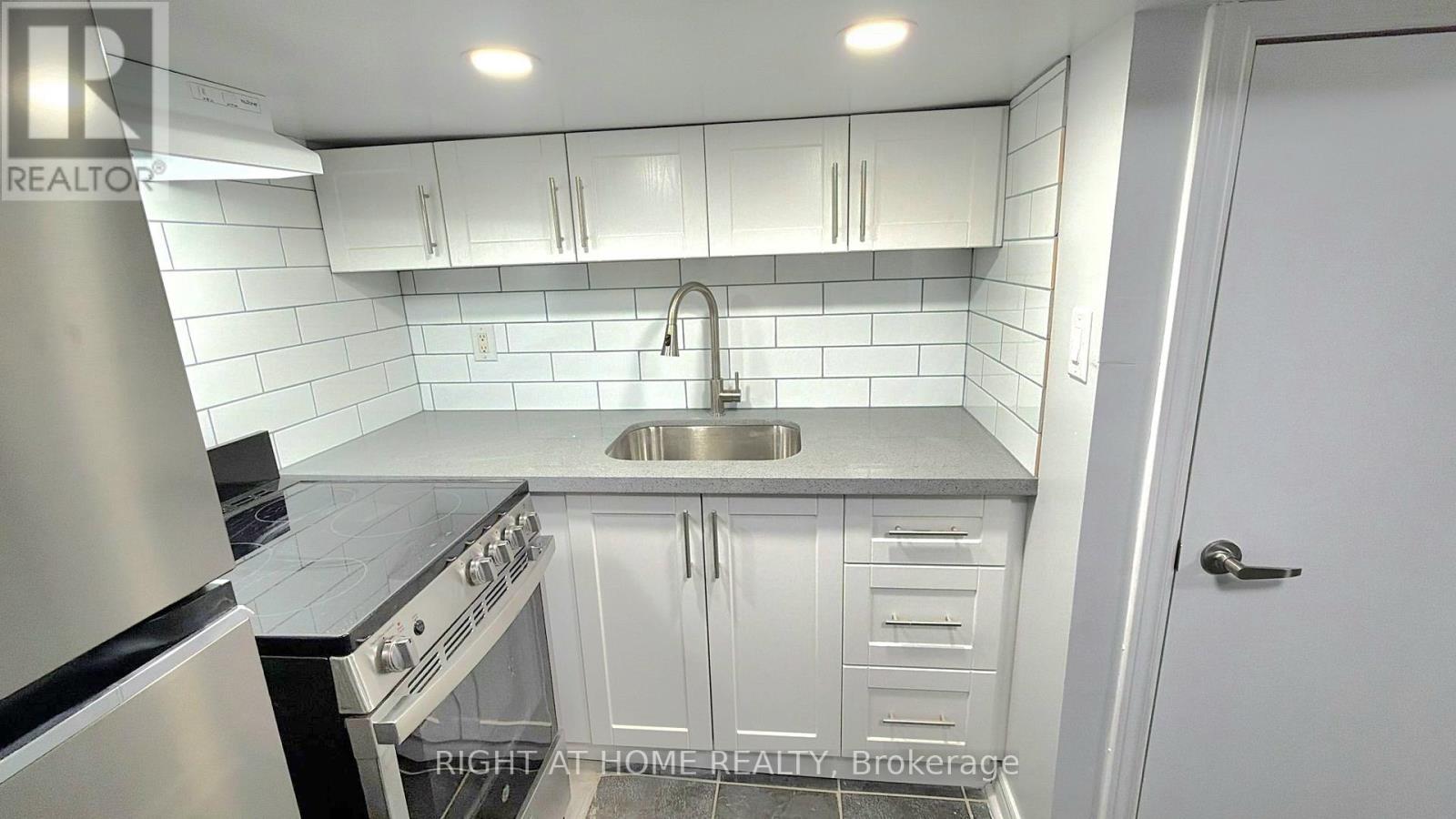 Basement - 408 Strathmore Boulevard, Toronto, Ontario  M4C 1N5 - Photo 6 - E12968682