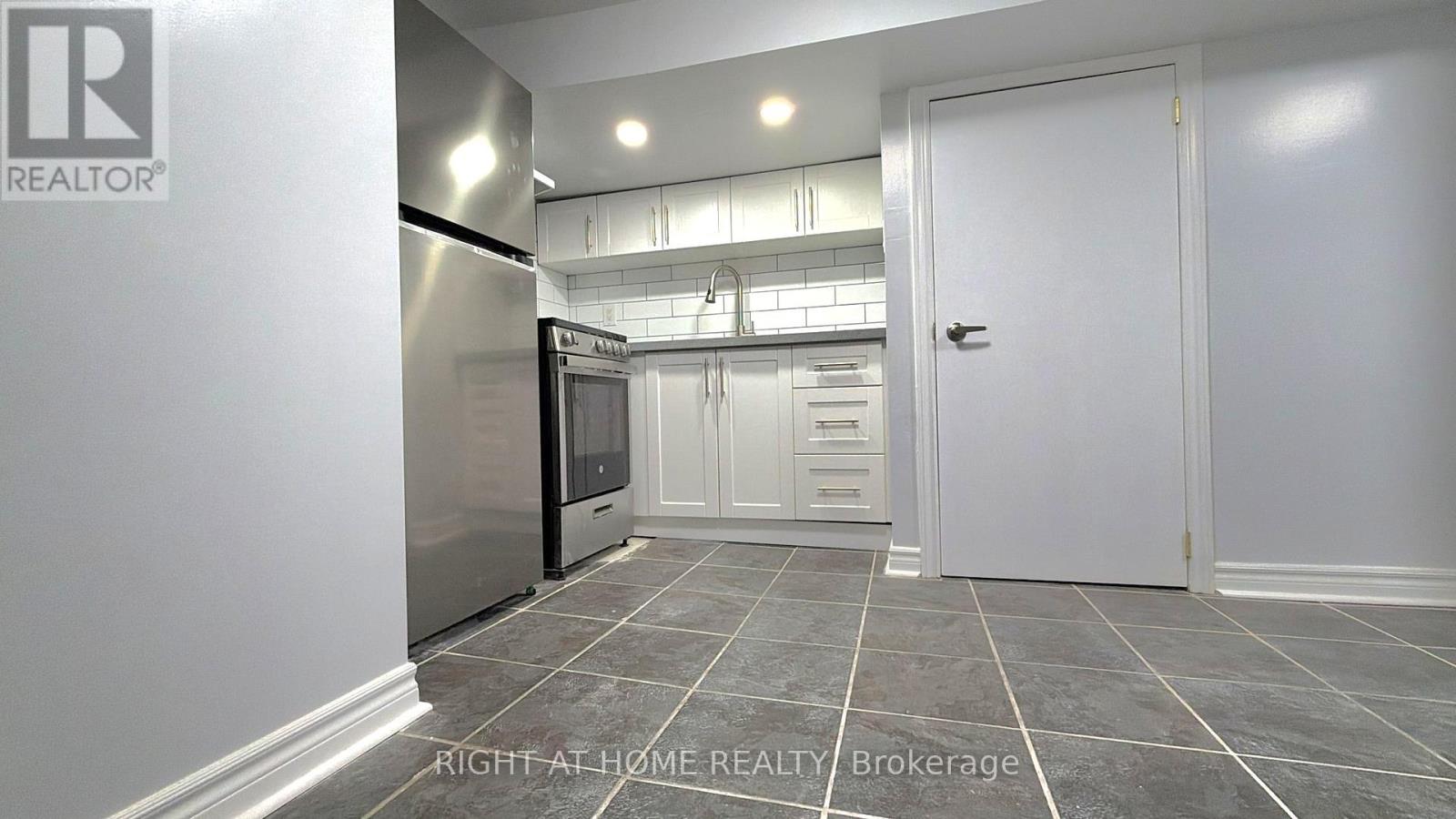 Basement - 408 Strathmore Boulevard, Toronto, Ontario  M4C 1N5 - Photo 7 - E12968682