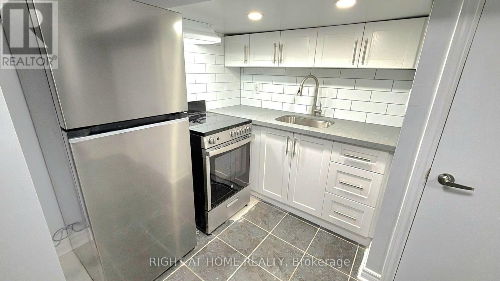 Basement - 408 Strathmore Boulevard, Toronto, Ontario  M4C 1N5 - Photo 8 - E12968682