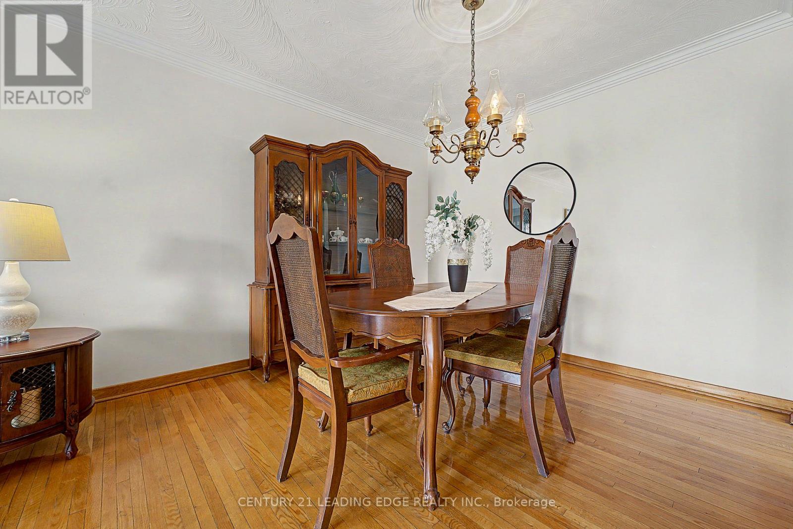 2a Fairglen Avenue, Toronto, Ontario  M1T 1G7 - Photo 10 - E12968736