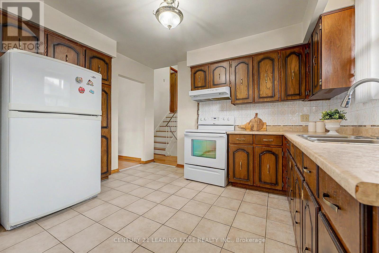 2a Fairglen Avenue, Toronto, Ontario  M1T 1G7 - Photo 15 - E12968736