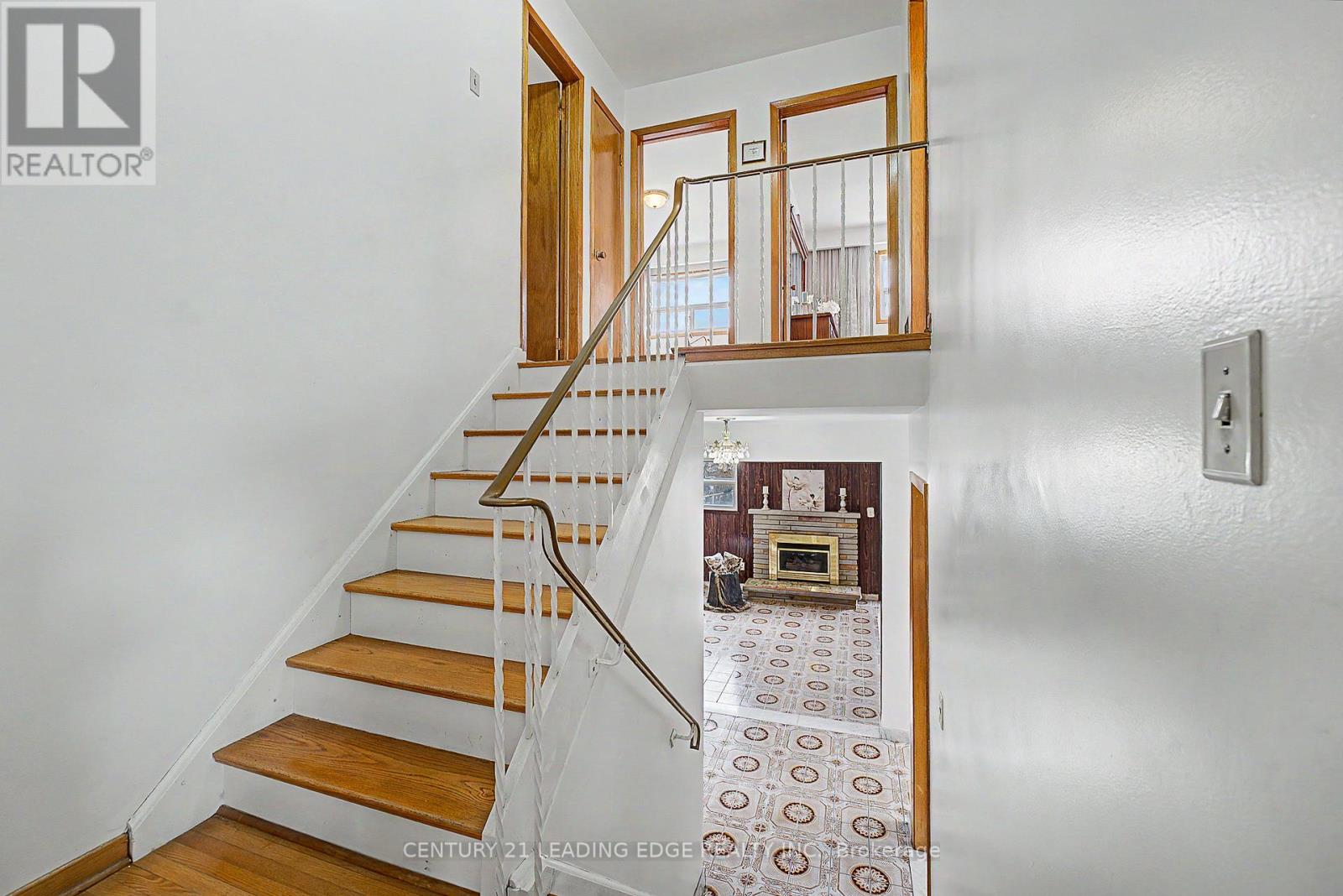 2a Fairglen Avenue, Toronto, Ontario  M1T 1G7 - Photo 16 - E12968736