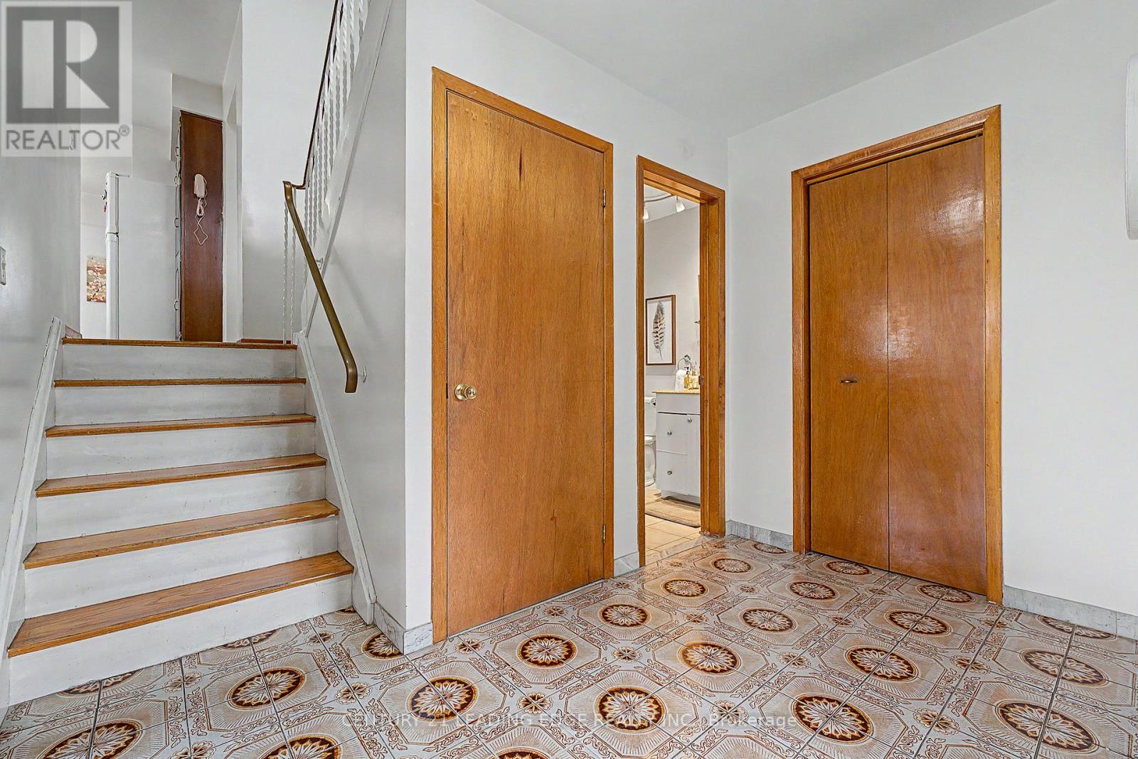 2a Fairglen Avenue, Toronto, Ontario  M1T 1G7 - Photo 24 - E12968736