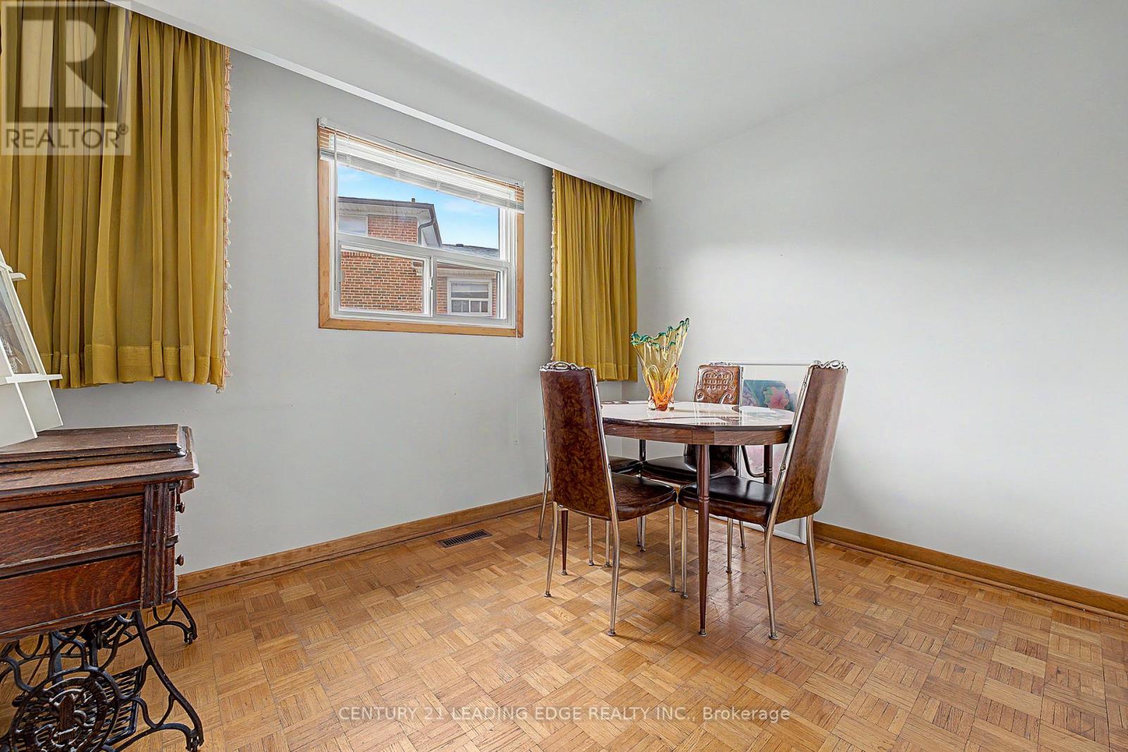 2a Fairglen Avenue, Toronto, Ontario  M1T 1G7 - Photo 28 - E12968736