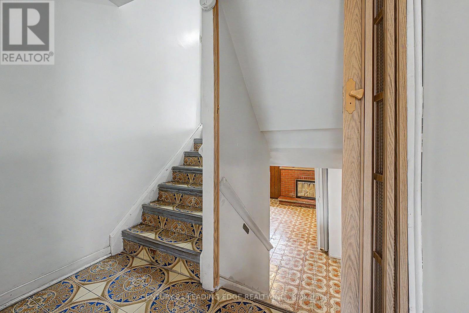 2a Fairglen Avenue, Toronto, Ontario  M1T 1G7 - Photo 30 - E12968736