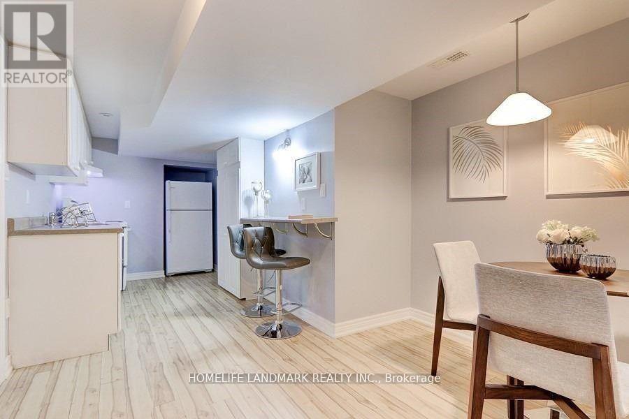 32 Windridge Drive, Markham, Ontario  L3P 1T8 - Photo 15 - N12968664