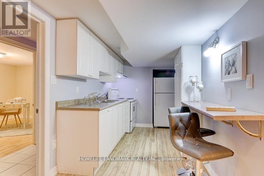 32 Windridge Drive, Markham, Ontario  L3P 1T8 - Photo 16 - N12968664