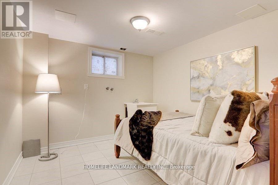 32 Windridge Drive, Markham, Ontario  L3P 1T8 - Photo 22 - N12968664