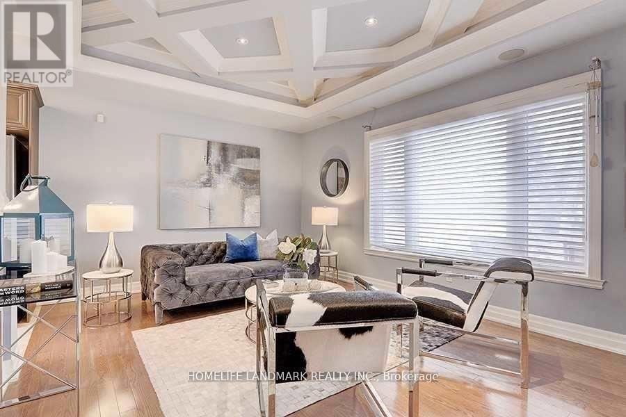 32 Windridge Drive, Markham, Ontario  L3P 1T8 - Photo 7 - N12968664