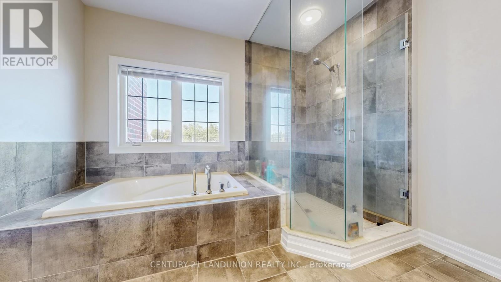 234 Touch Gold Crescent, Aurora, Ontario  L4G 3X5 - Photo 25 - N12968670