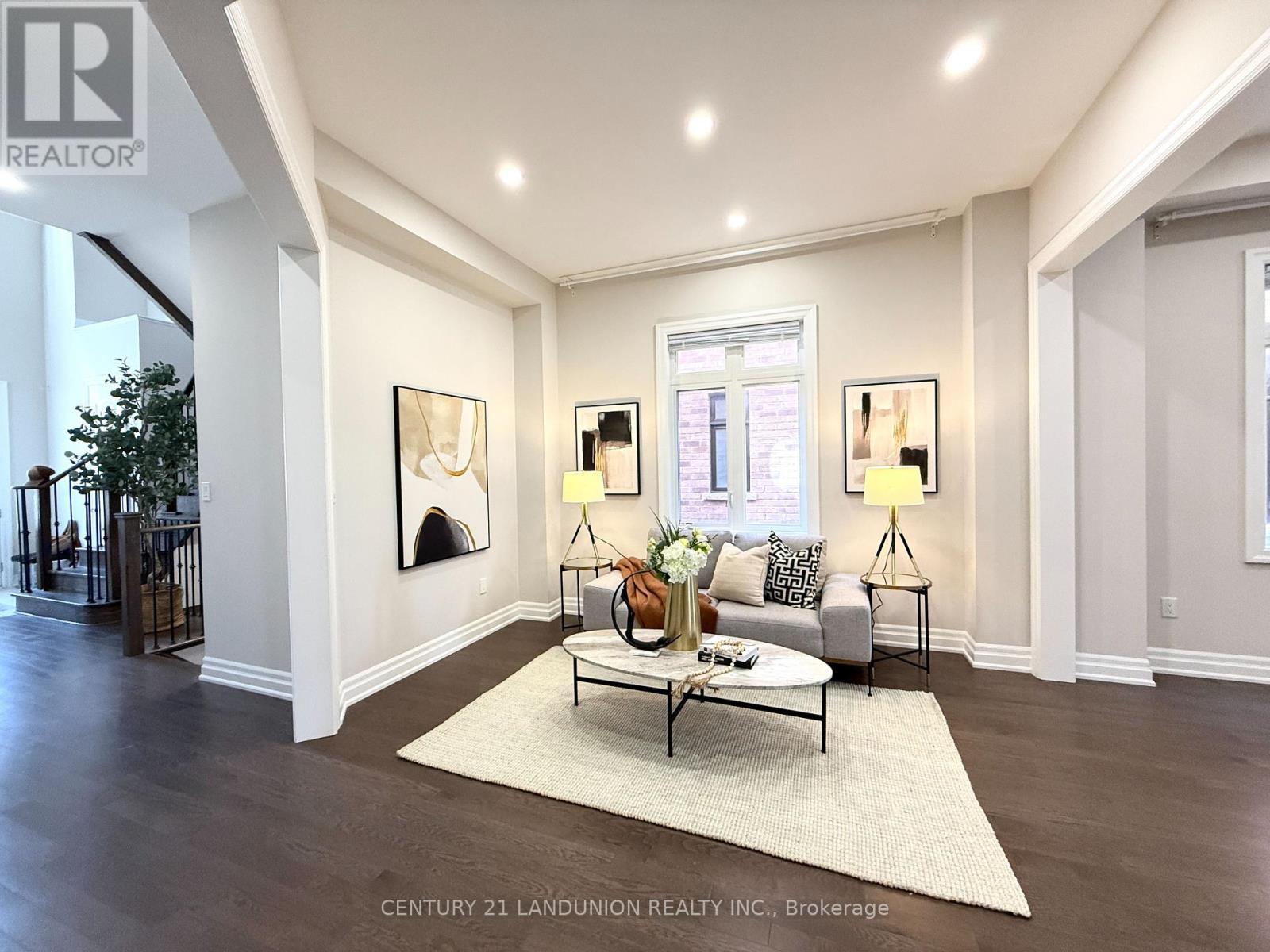 234 Touch Gold Crescent, Aurora, Ontario  L4G 3X5 - Photo 7 - N12968670