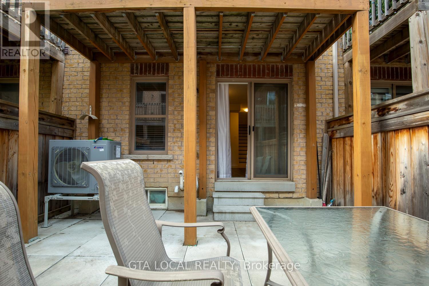 31 - 10 Porter Avenue W, Vaughan, Ontario  L4L 0H1 - Photo 37 - N12968684