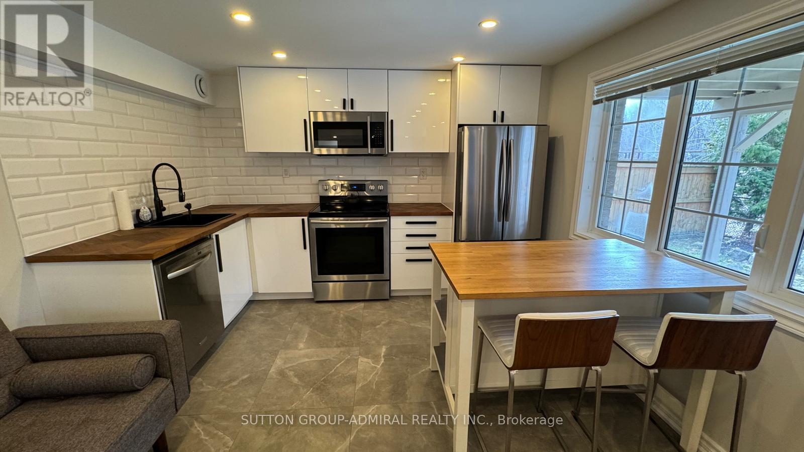 Basement - 28 Dovetail Drive, Richmond Hill, Ontario  L4E 5A9 - Photo 9 - N12968690