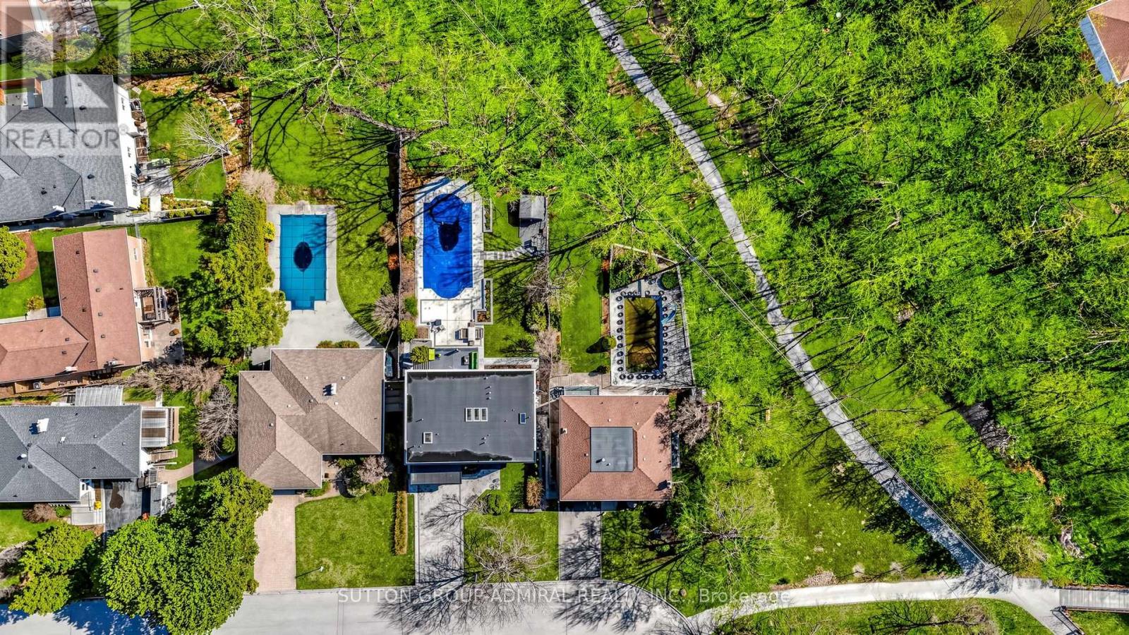 33 Thorny Brae Drive, Markham, Ontario  L3T 3G5 - Photo 2 - N12968724