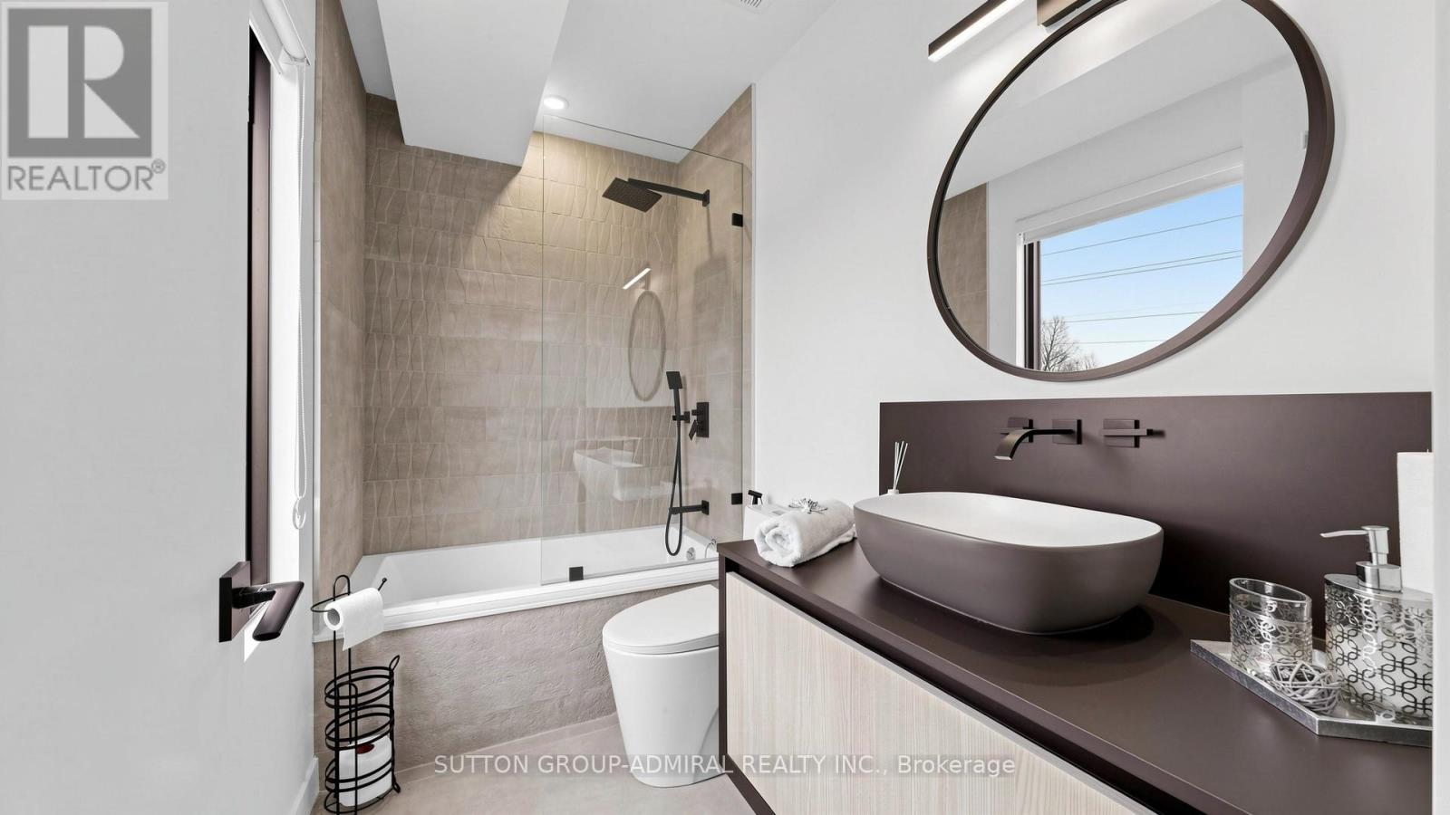 33 Thorny Brae Drive, Markham, Ontario  L3T 3G5 - Photo 33 - N12968724