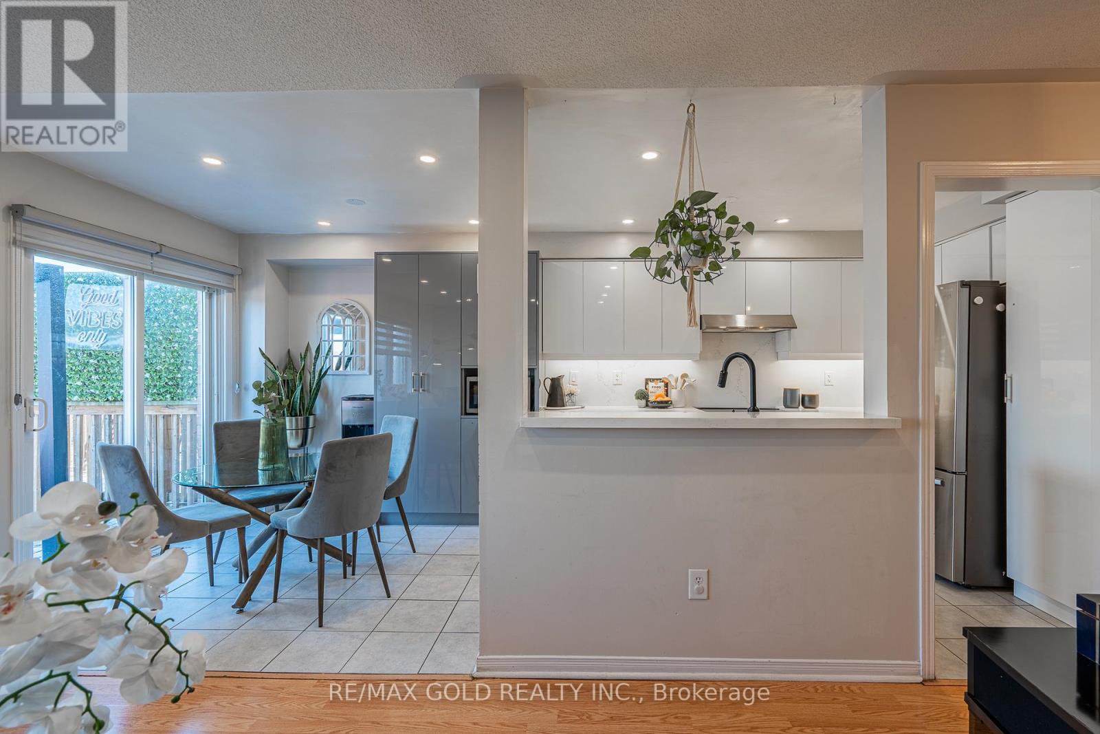 113 Rockgarden Trail, Brampton, Ontario  L6R 3N2 - Photo 11 - W12968656