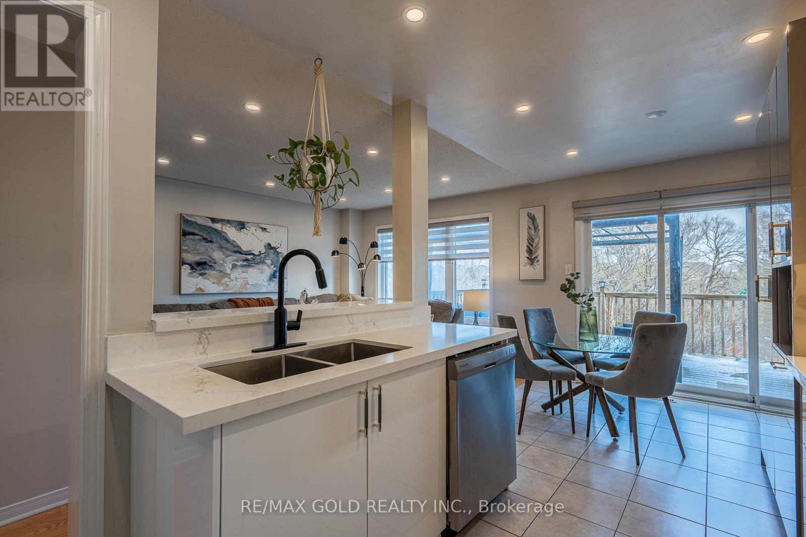 113 Rockgarden Trail, Brampton, Ontario  L6R 3N2 - Photo 14 - W12968656