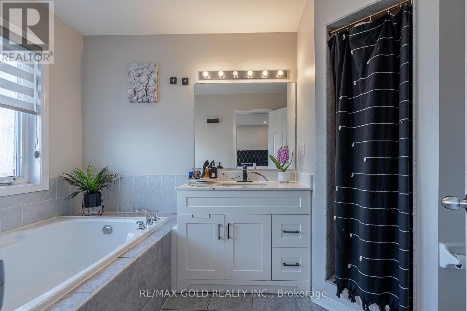 113 Rockgarden Trail, Brampton, Ontario  L6R 3N2 - Photo 20 - W12968656