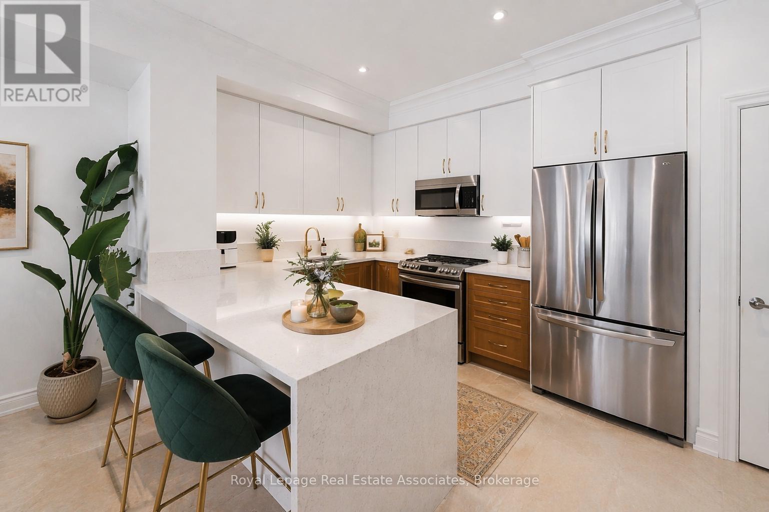 56 - 30 Lunar Crescent, Mississauga, Ontario  L5M 2R5 - Photo 6 - W12968730