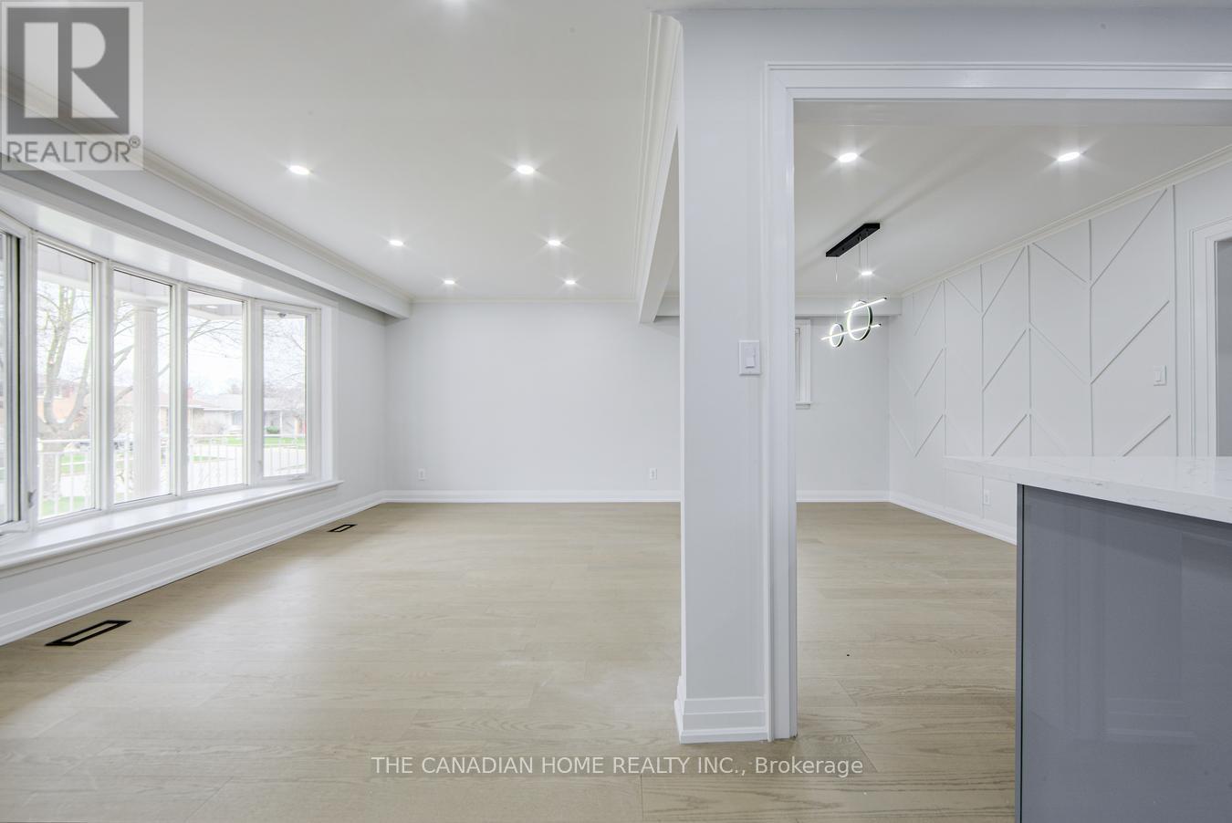 70 Moraine Hill Drive, Toronto, Ontario  M1T 2A2 - Photo 4 - E12968100